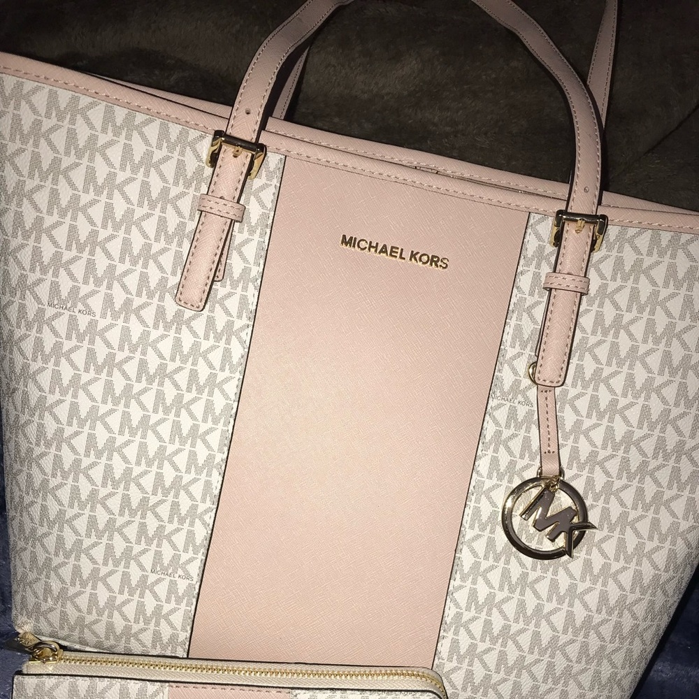 Michael Kors Purse 👛